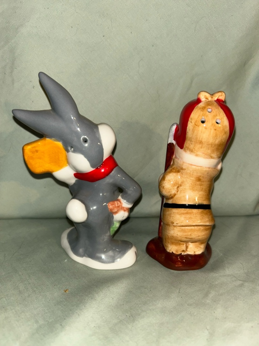 Bugs Bunny and Elmer Fudd Salt and Pepper Shakers ~ "Whats up Doc? - Picture 2 of 4
